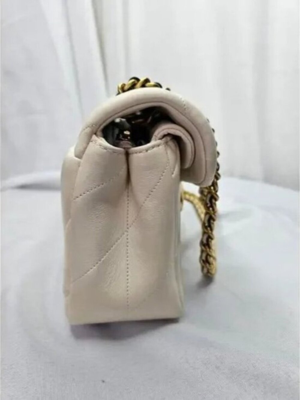 Coach Tabby Shoulder Bag 26 With Pillow Quilting Brass/Chaulk New with minor - Picture 6 of 8